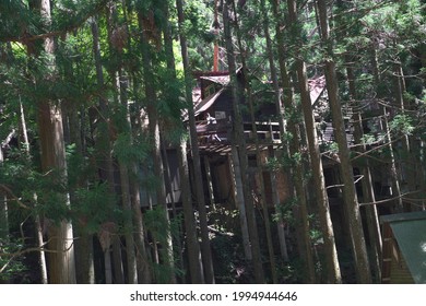 Kyoto, Japan - May 30th 2021: Japanese Old Villa. Abandoned House At The Hiking Trail Of Hinomizu Pass Around Kifune Shrine. This Hiking Trail Is Abandoned Due To Typhoon Two Years Ago.