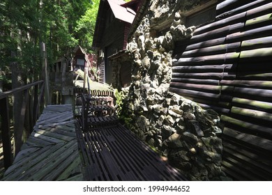 Kyoto, Japan - May 30th 2021: Japanese Old Villa. Abandoned House At The Hiking Trail Of Hinomizu Pass Around Kifune Shrine. This Hiking Trail Is Abandoned Due To Typhoon Two Years Ago.