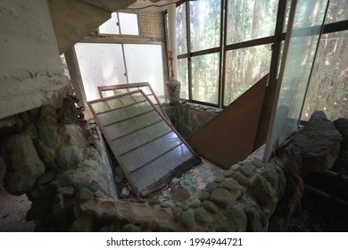 Kyoto, Japan - May 30th 2021: Japanese Old Villa. Abandoned House At The Hiking Trail Of Hinomizu Pass Around Kifune Shrine. This Hiking Trail Is Abandoned Due To Typhoon Two Years Ago.