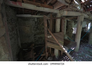 Kyoto, Japan - May 30th 2021: Japanese Old Villa. Abandoned House At The Hiking Trail Of Hinomizu Pass Around Kifune Shrine. This Hiking Trail Is Abandoned Due To Typhoon Two Years Ago.