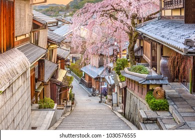 Kyoto, Japan Spring In Higashiyama District.