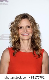 Kyra Sedgwick At The 2011 Environmental Media Awards, Warner Bros. Studios, Burbank, CA 10-15-11