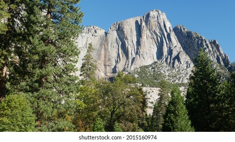 L Capitan Vertical Rock At Yosemite National Park