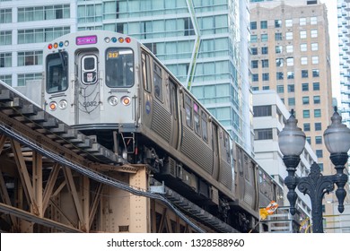 L Train in Chicago  on the track transporting passengers around the city.