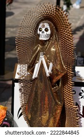 La Calavera Catrina, traditional personage of Mexican Day of the dead - Shutterstock ID 2222844845