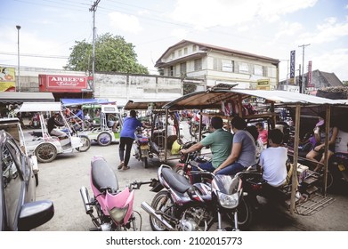 LA CARLOTA CITY, PHILIPPINES - Feb 01, 2019: A Busy Urban Street In La Carlota City, In The Philippines