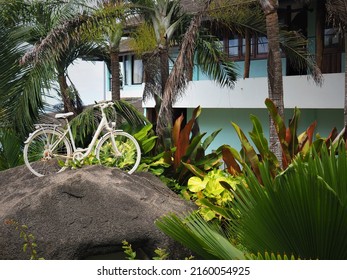 La Digue: The Seychelles' Tropical Biking Paradise