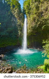 La Fortuna Waterfall, Waterfall with emerald pool in rainforest - Catarata Rio Fortuna, La Fortuna, Alajuela province, Costa Rica, Central America