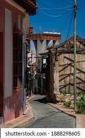 La Guaira Colonial Street - Silo Art Cruz Diez