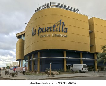 LA HAVANA, CUBA - Oct 03, 2021: A Facade View Of A Shopping Center La Puntilla In The Neighborhood Of Miramar In Havana, Cuba