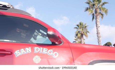 La Jolla, California USA - 23 Nov 2020: Lifeguard Red Pickup Truck, Life Guard Auto By Beach. Rescue Pick Up Car On Coast For Surfing Safety, Lifesavers 911 Vehicle. Palm Tree On San Diego City Street