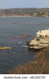 LA JOLLA, CALIFORNIA/USA - JULY 15, 2017: Tourists And Residents Staying Cool By Kayaking And Snorkeling In La Jolla Cove, California