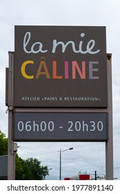 LA MIE CALINE Logo View On Front Store Facade Of French Shop With Brand Signage In Nantes, France 20.5.2021 LA MIE CALINE Is Famous Brand For French Style Fast Food Bread Products