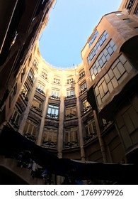 La Pedrera, Pointing Towards The Sky