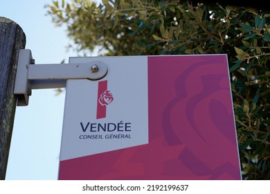 La Roche-sur-Yon , Vendee  France - 08 15 2022 : Vendee Conseil General Text Sign And Logo Of French Department In Pays-de-la-Loire Region In West France On The Atlantic Ocean Coast