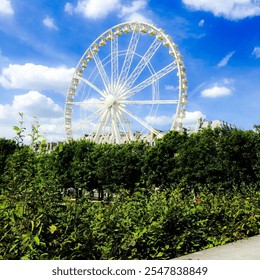 La Roue de Paris ferris wheel - Powered by Shutterstock