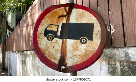 Label Old Truck Pictures With Folds And Rust.