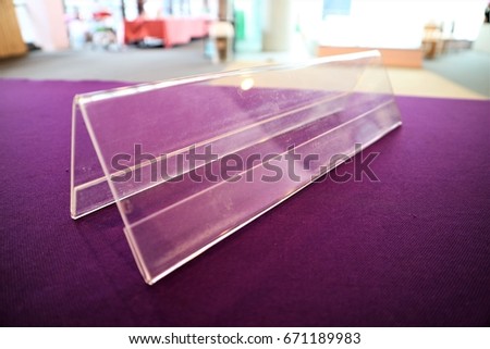Label stand