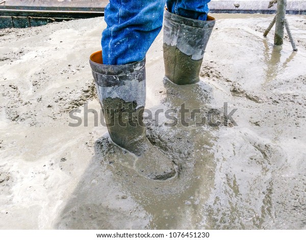 rubber boots for concrete work