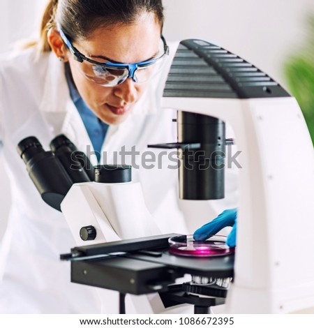 Laboratory work, woman only