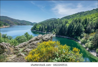 Lac De Villfort En Lozère