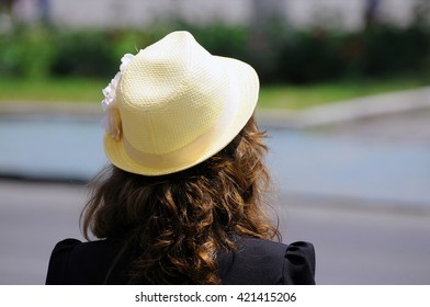 Lady with hat