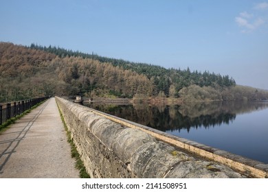 Ladybower Reservoir Dam, In The Dark Peak Of The Peak District, Derbyshire, UK