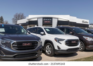 Lafayette - Circa March 2022: GMC Buick Dealership Offering Used And Pre-owned Vehicles. With Current Supply Issues, GM Is Relying On Used Car Sales While Waiting For Parts.