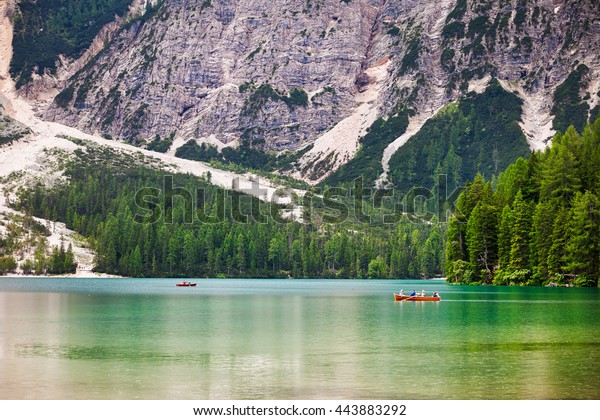 Lago Di Braies San Candido Val Stockfoto Jetzt Bearbeiten