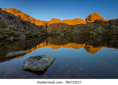 Lagoon isolated and distant in the interior of the mountain range