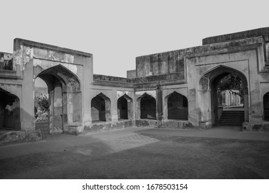 Lahore, Punjab, Pakistan. 21st March 2020. Historical Secretariat Offices Compound During Mughal Era Called Maktab Khana. At Lahore Fort.