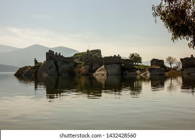 22/03/2015/Aydın/Turkey:
Lake Bafa, Located Southeast Of The Büyük Menderes River Delta, Was Declared As Lake Bafa Nature Park In 1989.

