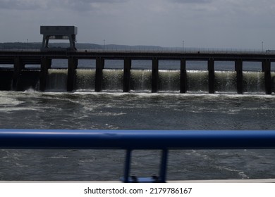 Lake Barkley And Kentucky Lake Dam Area