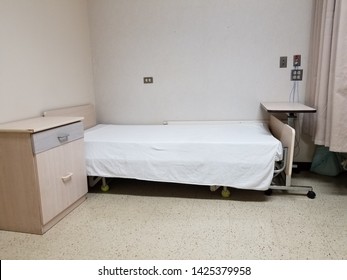 Lake Bluff, IL / USA - March 18, 2019: An Empty Bed In Room 333 Of Claridge Healthcare A Skilled Nursing Facility.