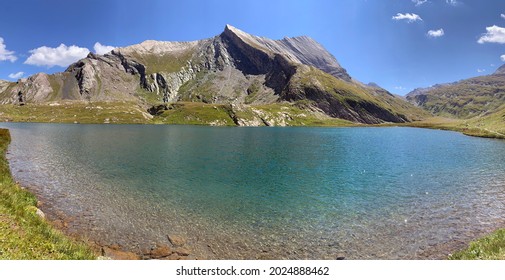Le lac Egorgeou dans le parc régional du Queyras dans les Alpes françaises.