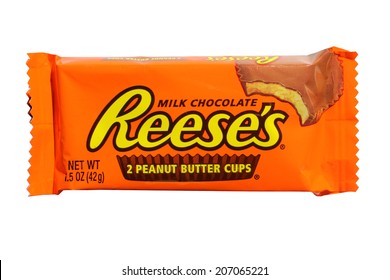 LAKE FOREST, CALIFORNIA - July 25, 2014: Reese's Peanut Butter Cup Candy. Reese's Was First Introduced In 1928 And Is Now Part Of The Hershey Company.