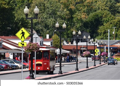 LAKE GEORGE, NY - SEP 24: Trolley In Lake George Village, In New York State, As Seen On Sep 24, 2016. The Lake Lies Within The Upper Region Of The Great Appalachian Valley.