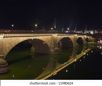 333 Lake Havasu London Bridge Images, Stock Photos & Vectors | Shutterstock