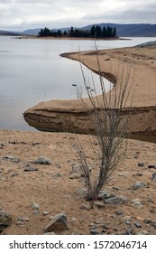 Lake Jindabyne Bank , Snowy River Australia