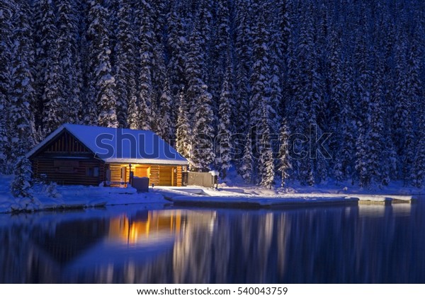 Lake Louise Canoe Rental Log Cabin Stock Photo Edit Now 540043759