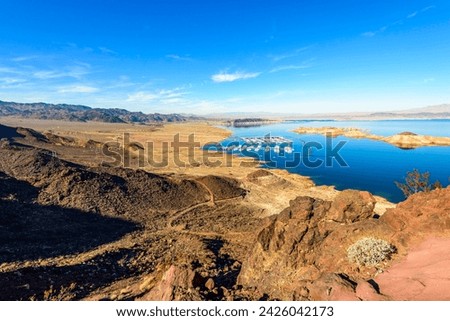 Lake Mead Lakeview Overlook, view over the lake and Lake Mead Marina, near Hoover Dam, Boulder City, formerly Junction City, Nevada, USA