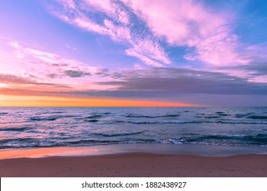 Michigan-See vom Silver Beach in St. Joseph, Michigan am 22. Dezember 2020