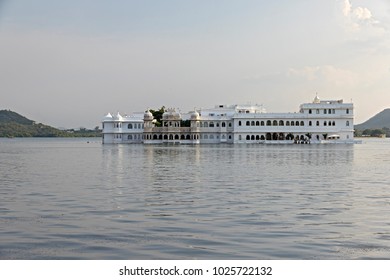 22 Gangaur boat Images, Stock Photos & Vectors | Shutterstock