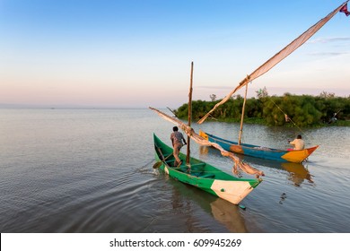 Lake Victoria Fishermen Go To Work