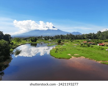 lake view and mountain cloud