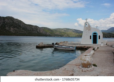 Lake Vouliagmeni Near Loutraki Greece