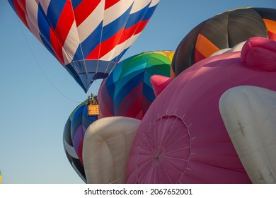 Lakeland, FL, USA - April 8, 2017 : Hot Air Balloon Launch Sun 'n Fun Airshow