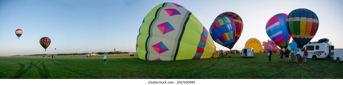 Lakeland, Florida, USA  - April 14, 2018 : Hot Air Balloon Launch