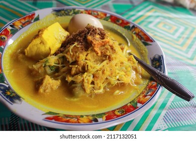 Laksa - Bogor Style - Indonesian Authentic Cuisine From Bogor, West Java (Warung Laksa Pak Inin)