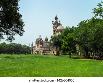 Lakshmi Villas Palace also known as Rajmahal of Vadodara. Lakshmi Villas Palace is Proud of Vadodara and most attractive place for tourist in Vadodara.